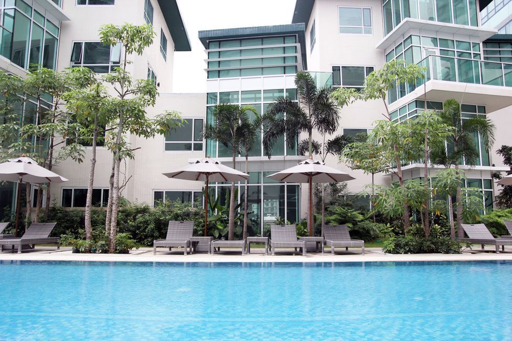Aruga Apartments By Rockwell Makati Makati City Exterior photo